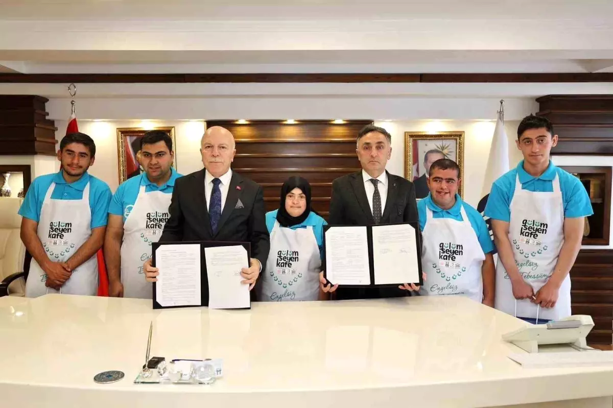 engelli bireylerin istihdami icin yeni proje gulumseyen kafe acildi epQFqD7q.jpg